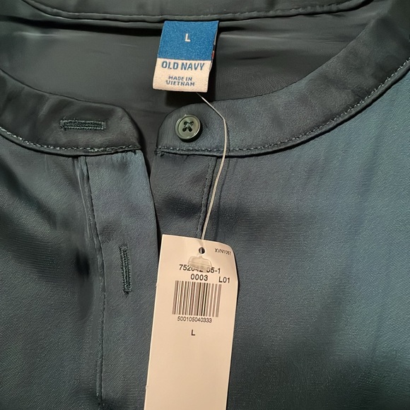 Dolman sleeve satin popover shirt - Picture 3 of 3